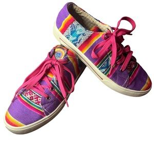 Pacha Mama flat sneakers size 6 made in Peru